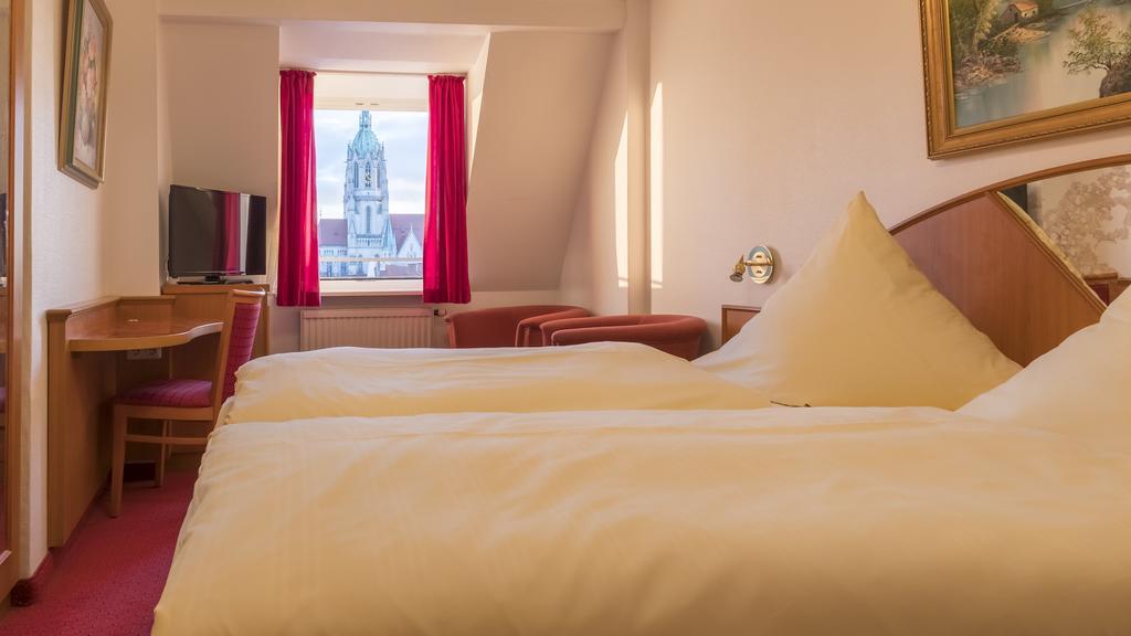 Hotel Bayernland Мюнхен Экстерьер фото